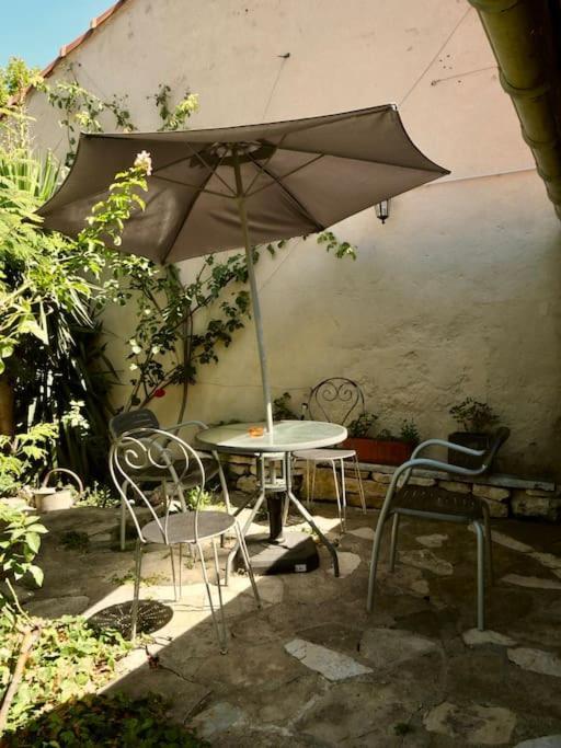 La Campagne Dans La Ville Narbonne Kültér fotó